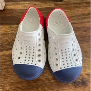 Native shoes size 6
